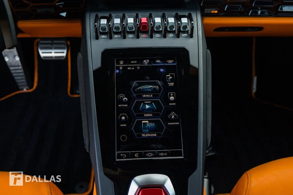 2022 Lamborghini Huracan - Image 26 of 31