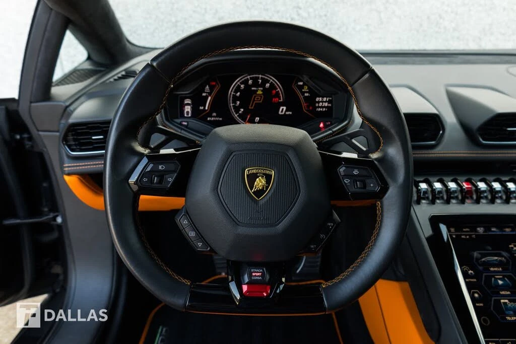 2022 Lamborghini Huracan - Image 25 of 31