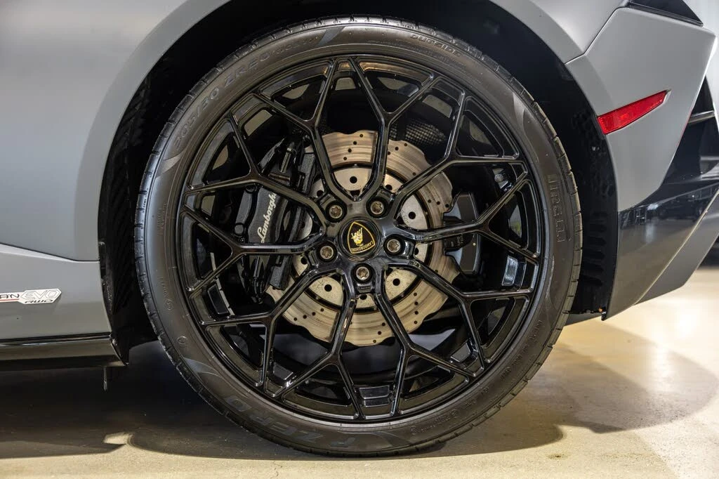 2022 Lamborghini Huracan - Image 21 of 31