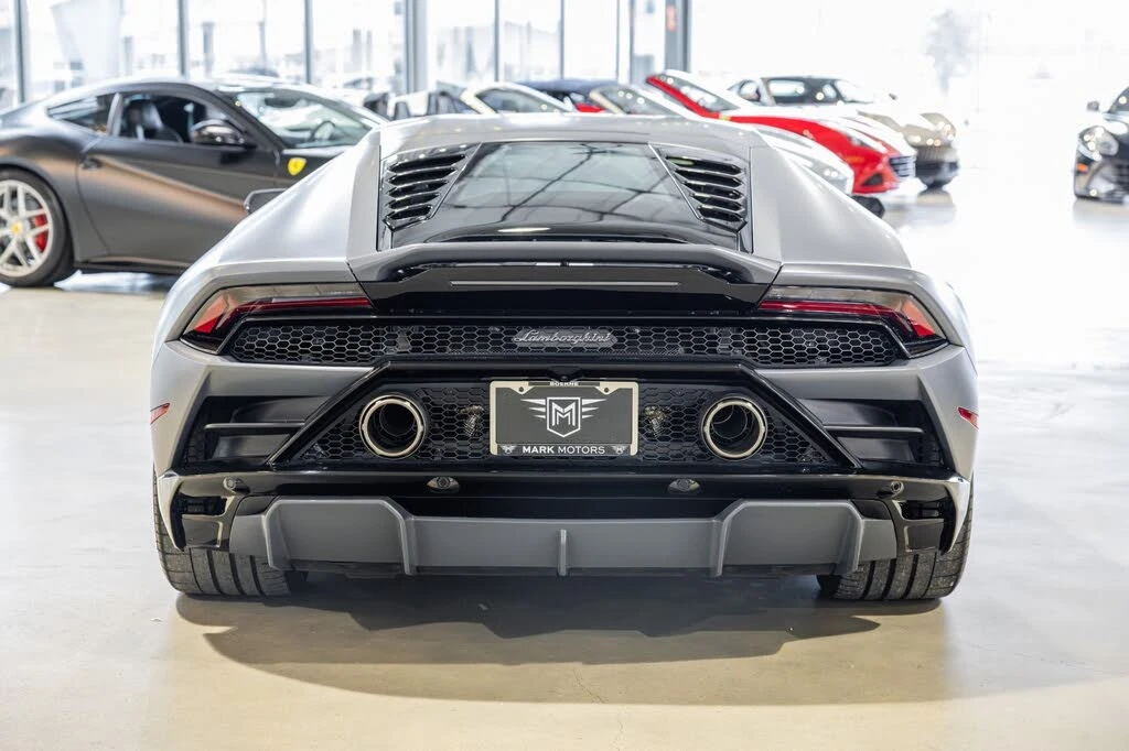 2022 Lamborghini Huracan - Image 5 of 31