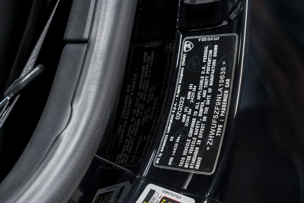 2022 Lamborghini Huracan LP640-4 EVO - Image 11 of 31