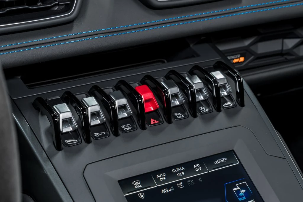 2022 Lamborghini Huracan LP640-4 EVO - Image 24 of 31