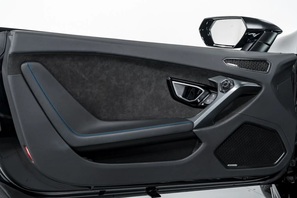 2022 Lamborghini Huracan LP640-4 EVO - Image 9 of 31