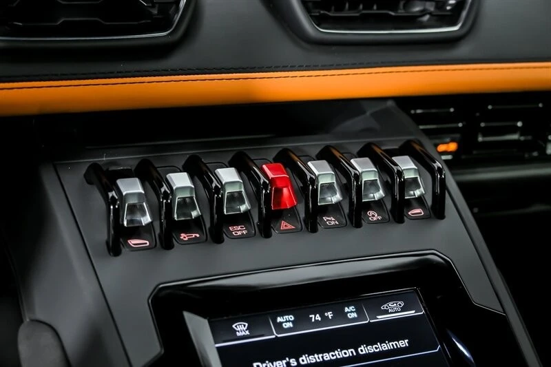 2022 Lamborghini - Image 31 of 31
