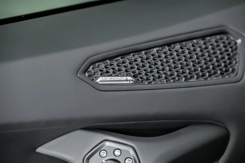2022 Lamborghini - Image 20 of 31