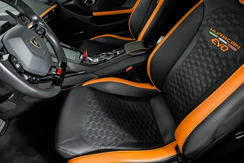 2022 Lamborghini - Image 22 of 31