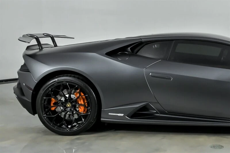 2022 Lamborghini - Image 13 of 31