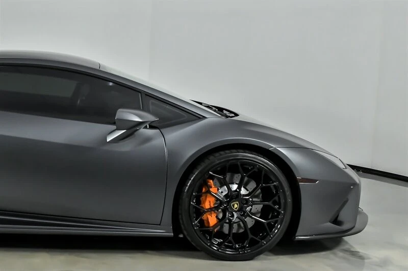2022 Lamborghini - Image 14 of 31