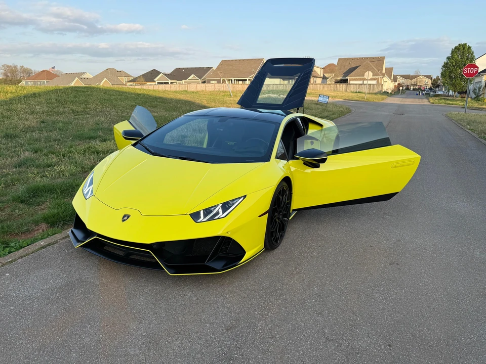 2022 Lamborghini Huracan LP640-4 EVO - Image 29 of 31