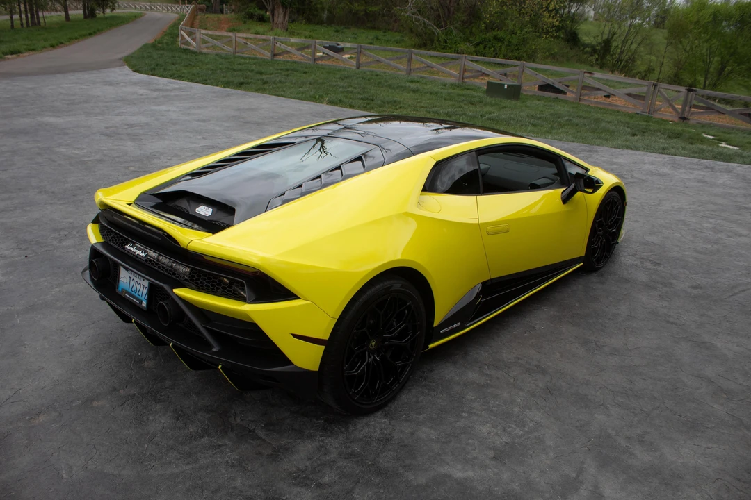 2022 Lamborghini Huracan LP640-4 EVO - Image 21 of 31