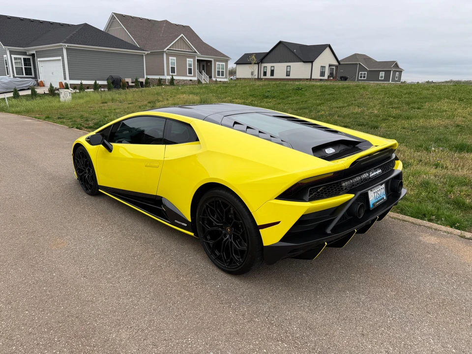 2022 Lamborghini Huracan LP640-4 EVO - Image 16 of 31