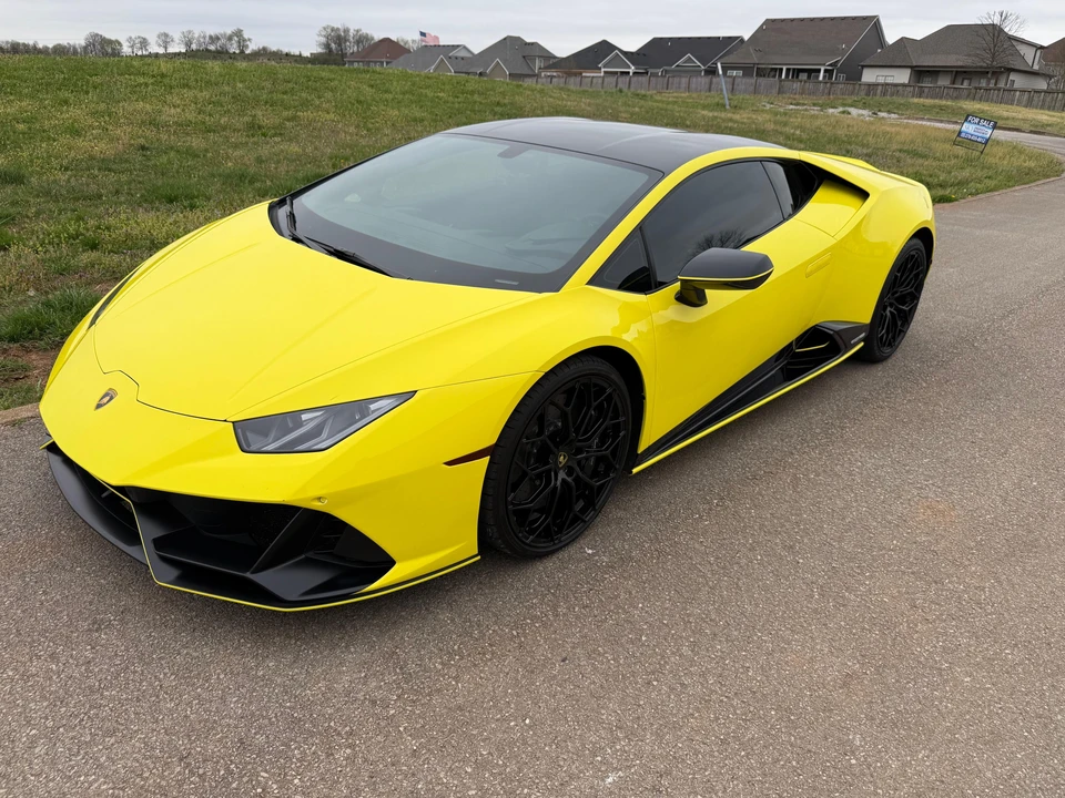 2022 Lamborghini Huracan LP640-4 EVO - Image 11 of 31