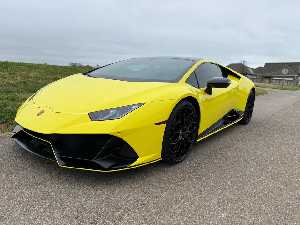 2022 Lamborghini Huracan LP640-4 EVO - Image 10 of 31