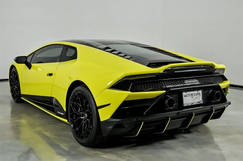 2022 Lamborghini - Image 9 of 31