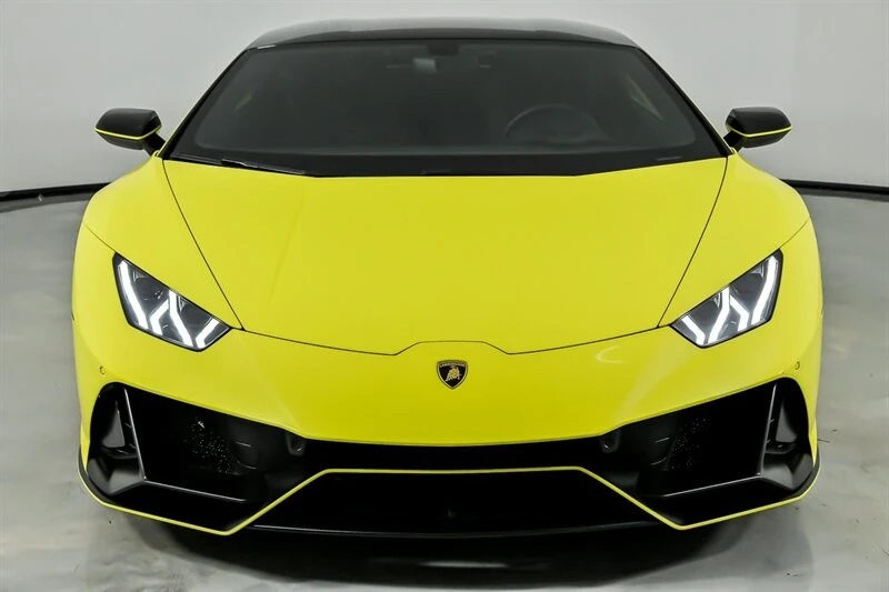 2022 Lamborghini - Image 4 of 31