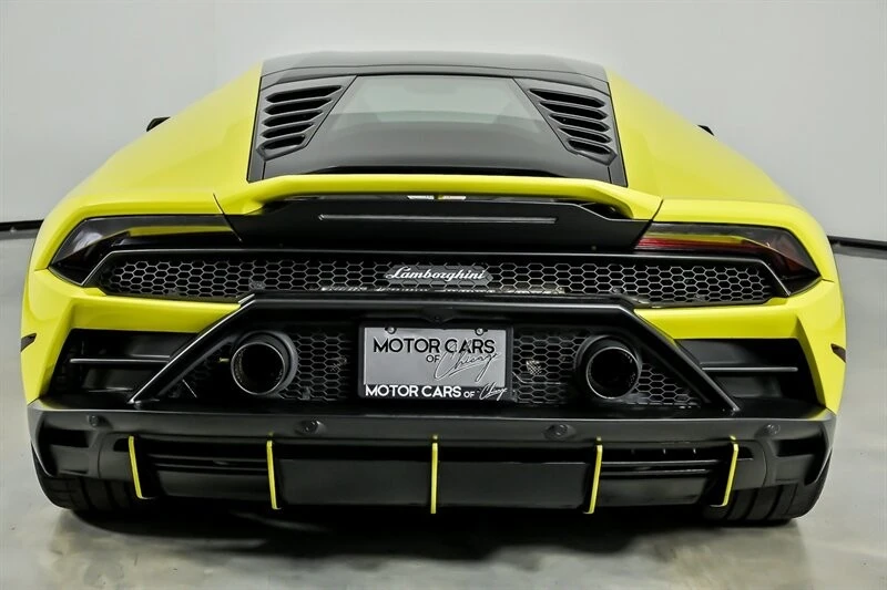 2022 Lamborghini - Image 10 of 31