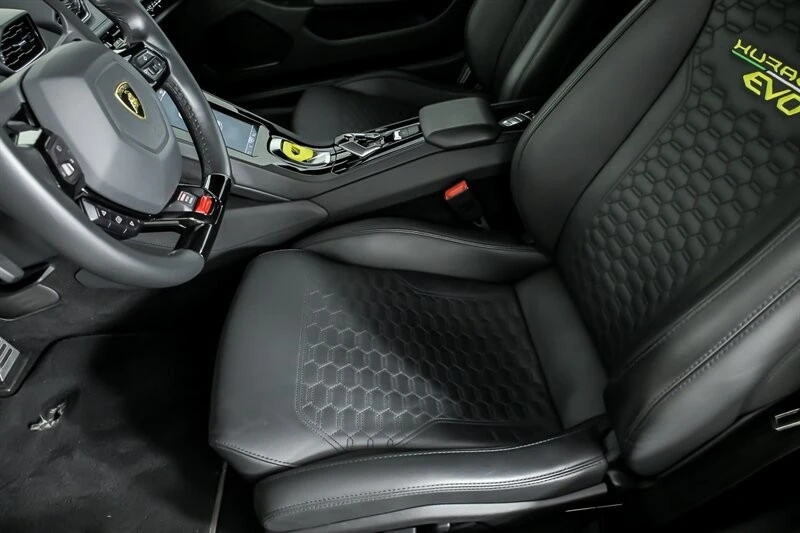 2022 Lamborghini - Image 20 of 31