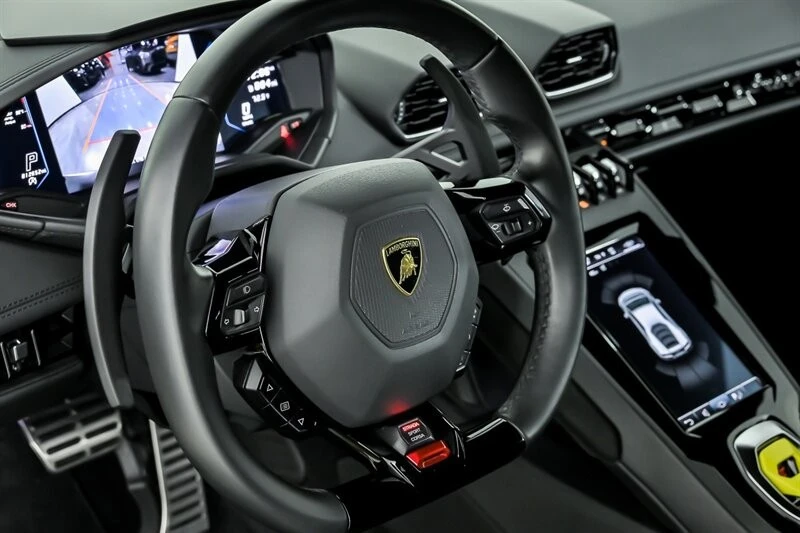 2022 Lamborghini - Image 22 of 31