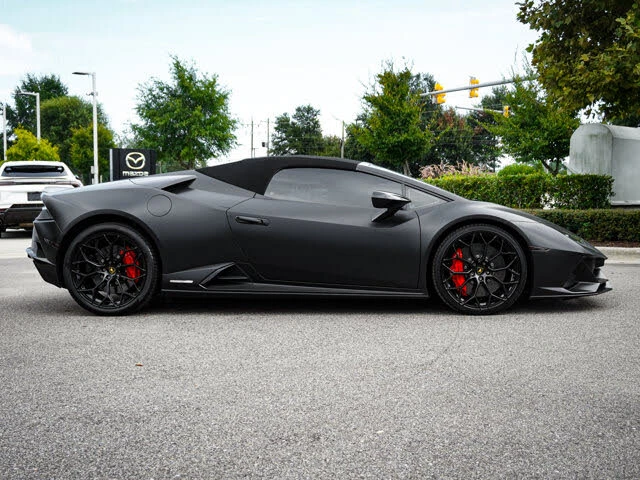 2022 Lamborghini Huracan LP640-4 EVO - Image 11 of 31