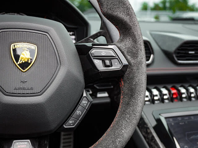 2022 Lamborghini Huracan LP640-4 EVO - Image 22 of 31
