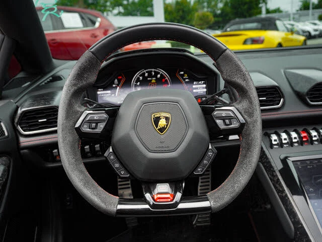 2022 Lamborghini Huracan LP640-4 EVO - Image 20 of 31