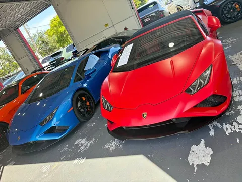 2022 Lamborghini Huracan EVO Spyder Convertible 2D