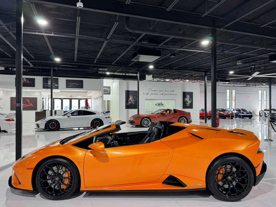 2022 Lamborghini Huracan LP610-2 EVO - Image 4 of 12