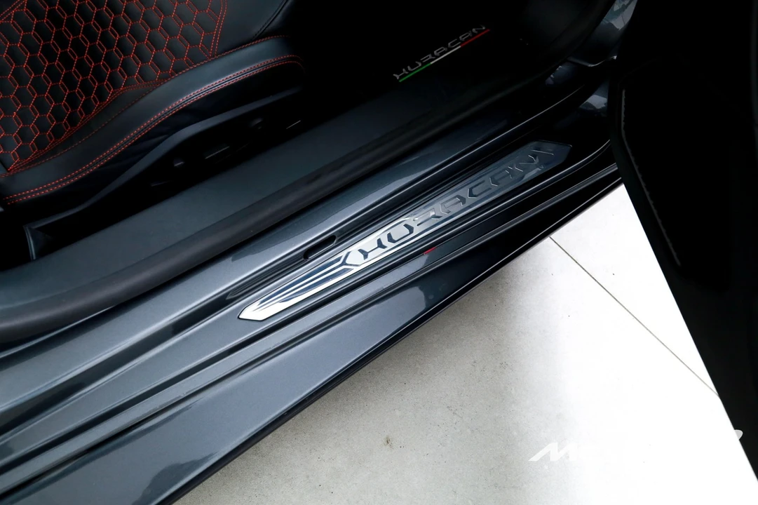 2022 Lamborghini - Image 21 of 27