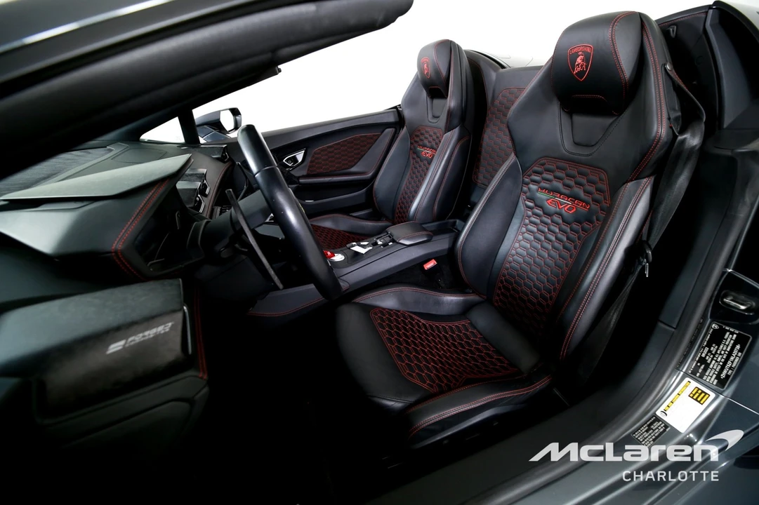 2022 Lamborghini - Image 11 of 27