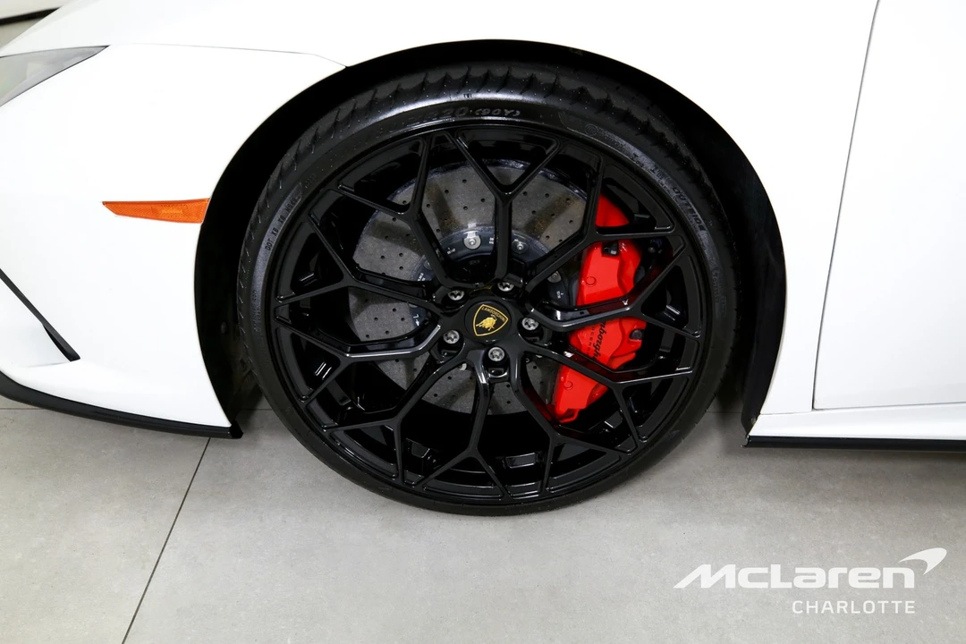 2022 Lamborghini Huracan - Image 25 of 29