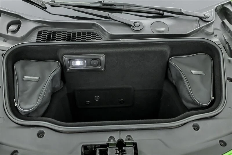 2022 Lamborghini - Image 18 of 31