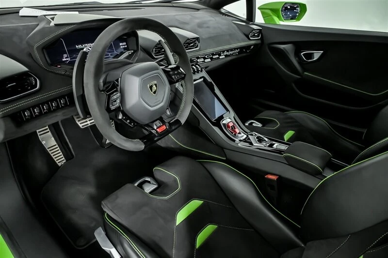 2022 Lamborghini - Image 20 of 31