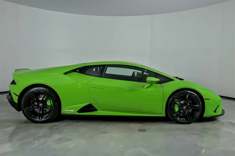 2022 Lamborghini - Image 14 of 31