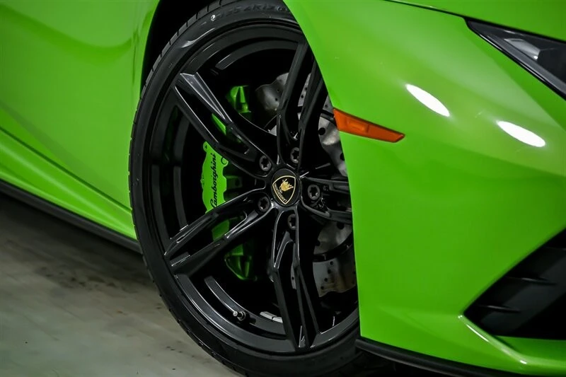 2022 Lamborghini - Image 4 of 31
