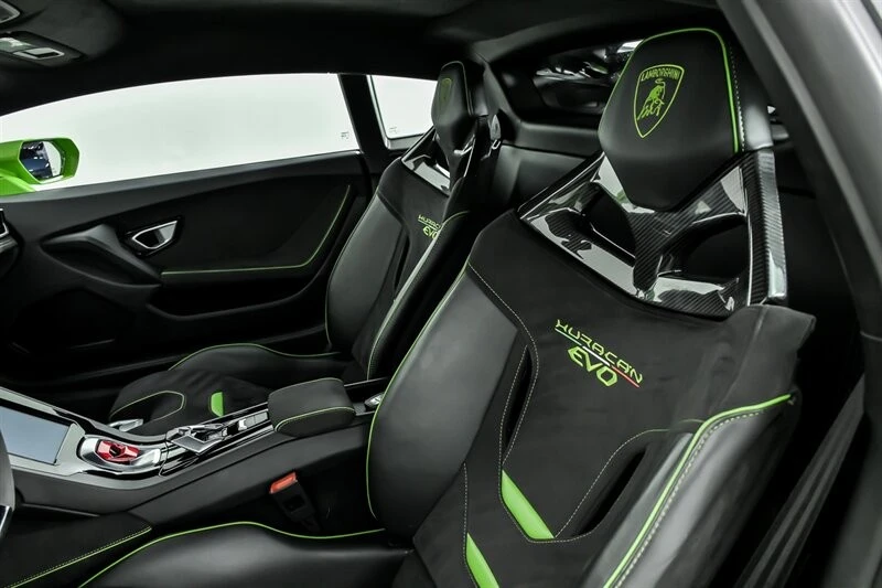 2022 Lamborghini - Image 22 of 31