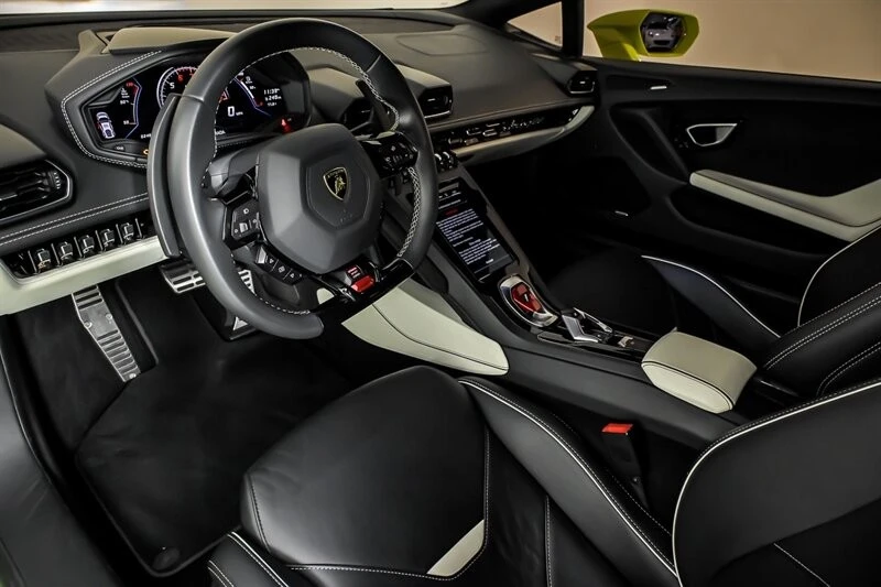 2022 Lamborghini Huracan - Image 22 of 31