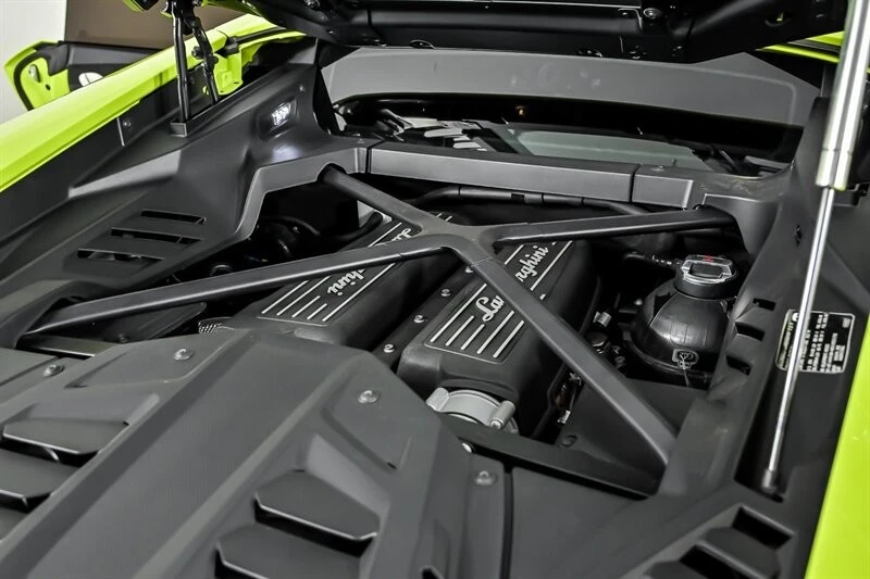 2022 Lamborghini Huracan - Image 18 of 31