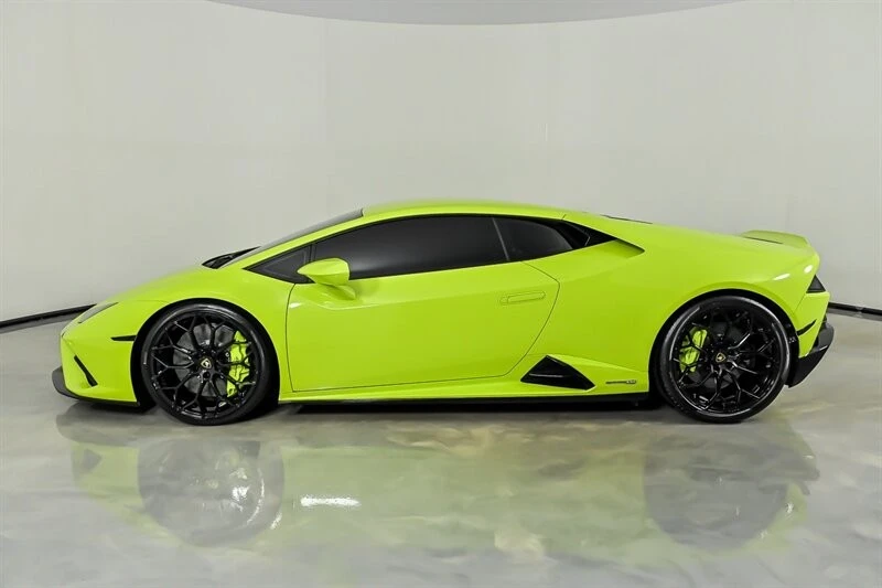 2022 Lamborghini Huracan - Image 7 of 31