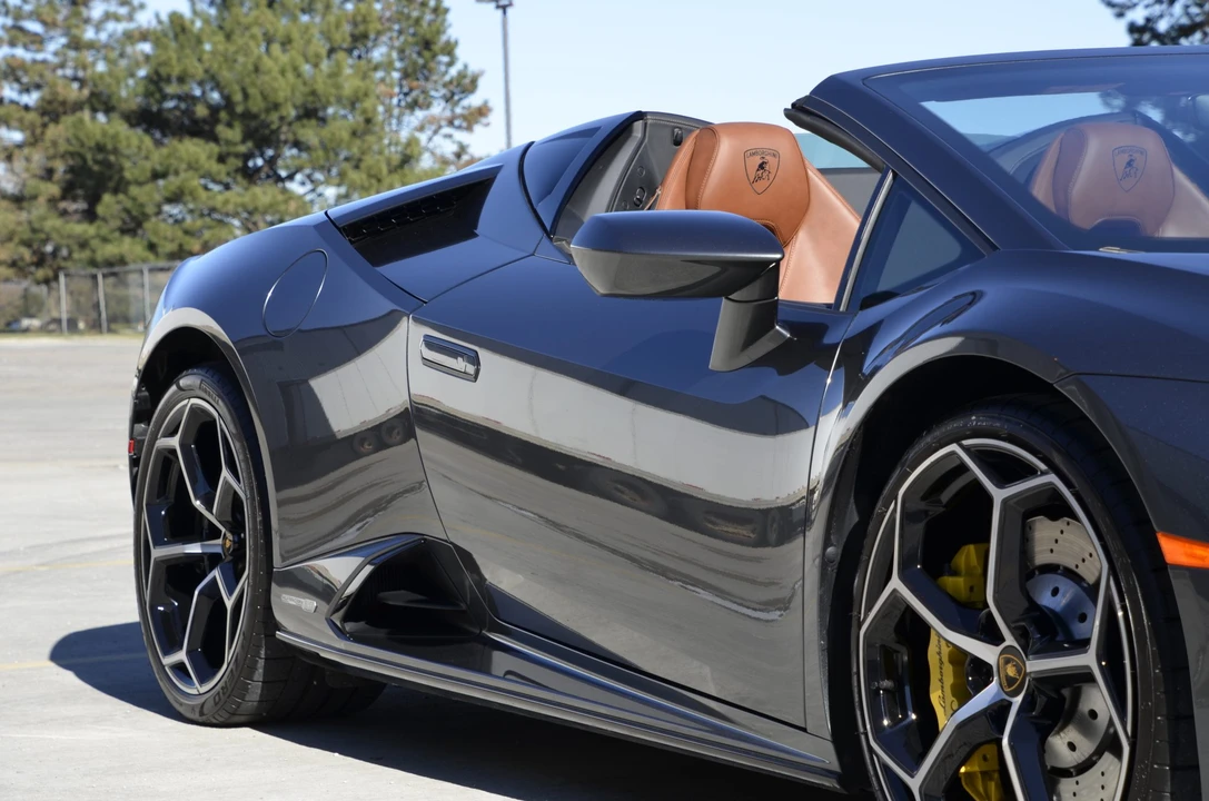 2022 Lamborghini Huracan LP610-2 EVO - Image 17 of 31