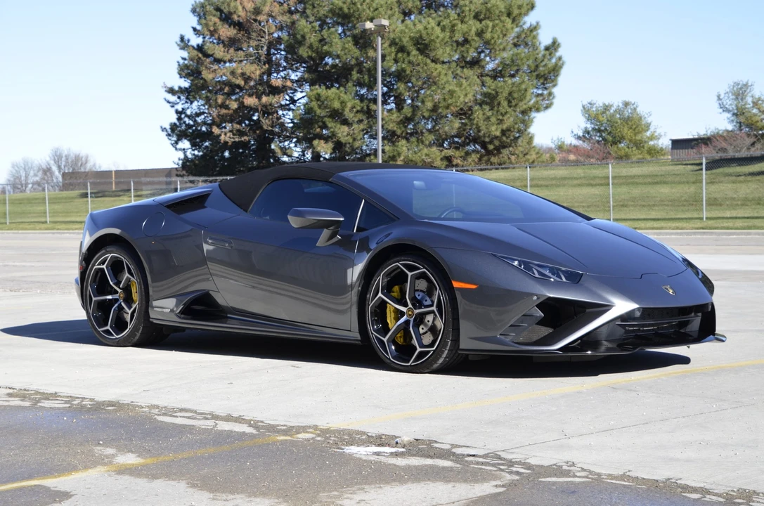 2022 Lamborghini Huracan LP610-2 EVO - Image 12 of 31