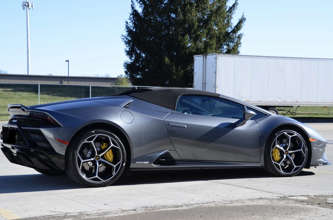 2022 Lamborghini Huracan LP610-2 EVO - Image 14 of 31
