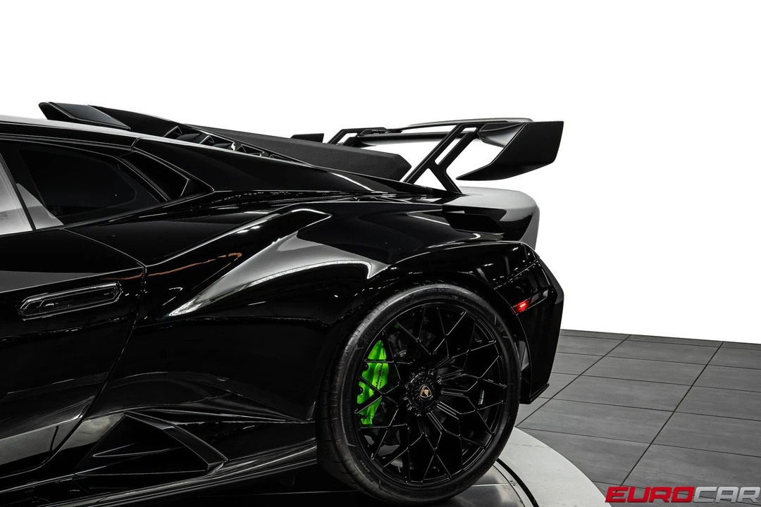 2022 Lamborghini Huracan LP640-4 EVO - Image 19 of 31