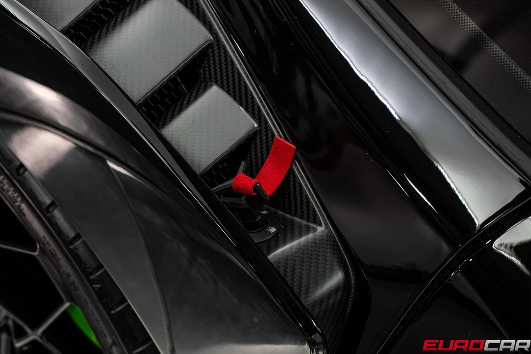 2022 Lamborghini Huracan LP640-4 EVO - Image 16 of 31