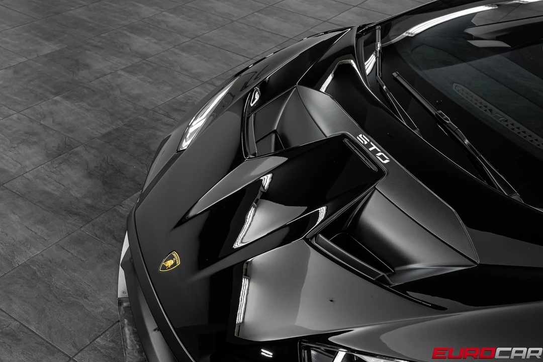 2022 Lamborghini Huracan LP640-4 EVO - Image 9 of 31