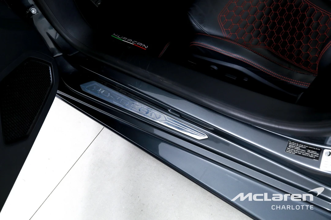 2022 Lamborghini Huracan LP610-2 EVO - Image 16 of 27