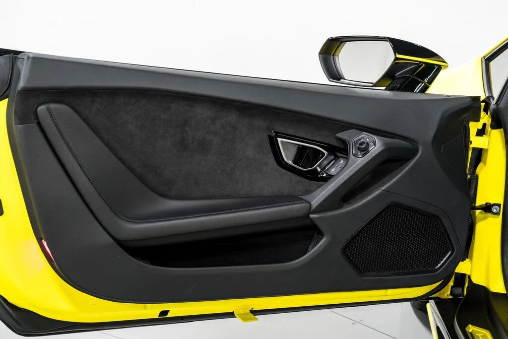 2022 Lamborghini Huracan LP640-4 EVO - Image 9 of 31