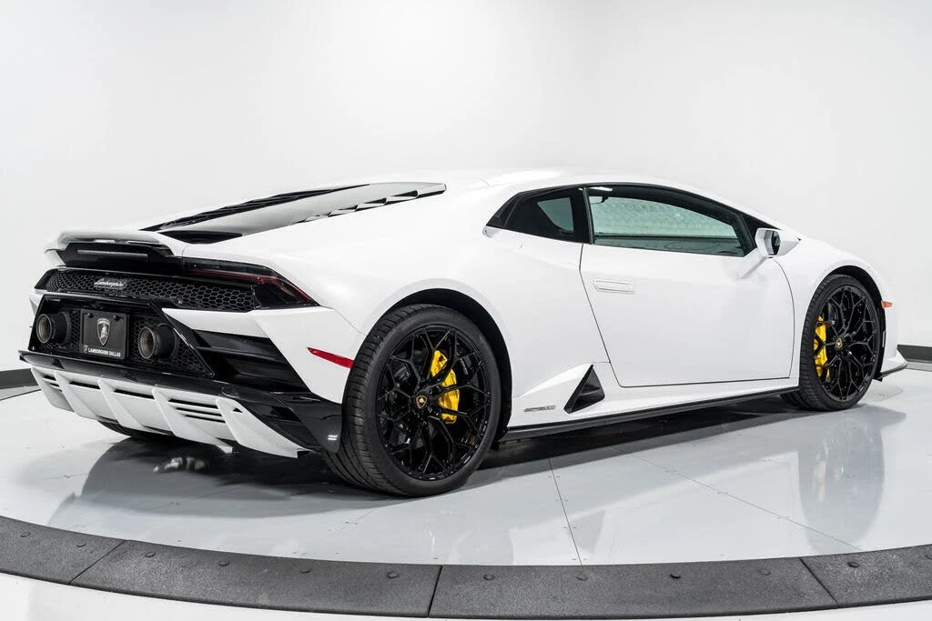 2022 Lamborghini Huracan LP640-4 EVO - Image 3 of 31