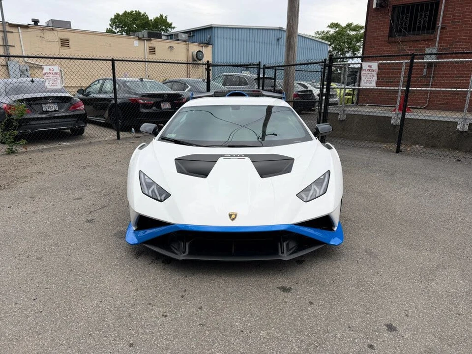 2022 Lamborghini Huracan LP640-2 STO - Image 3 of 31