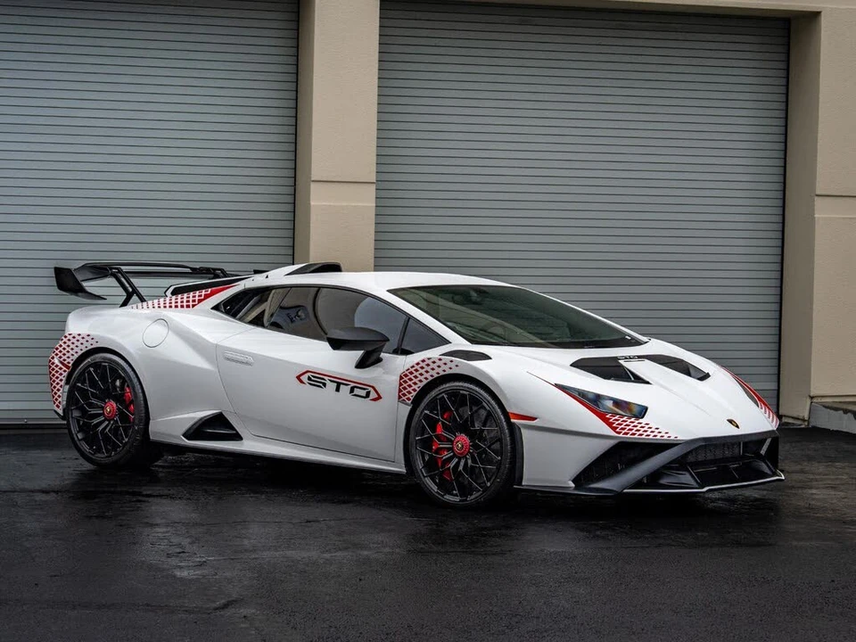 2022 Lamborghini Huracan LP640-2 STO - Image 2 of 31