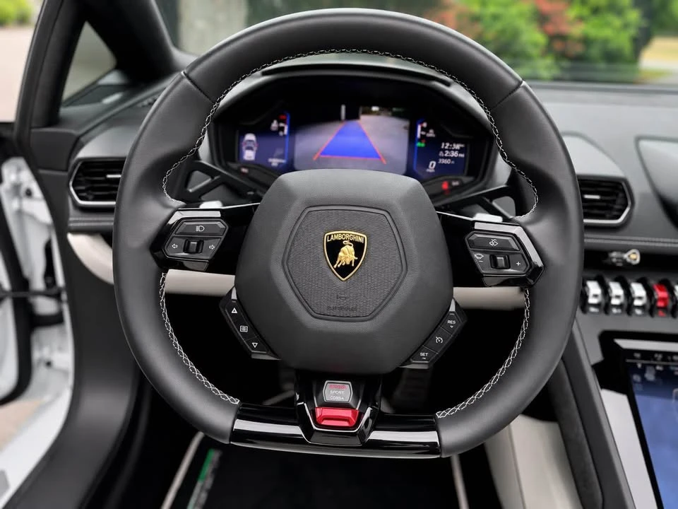 2022 Lamborghini Huracan - Image 18 of 20